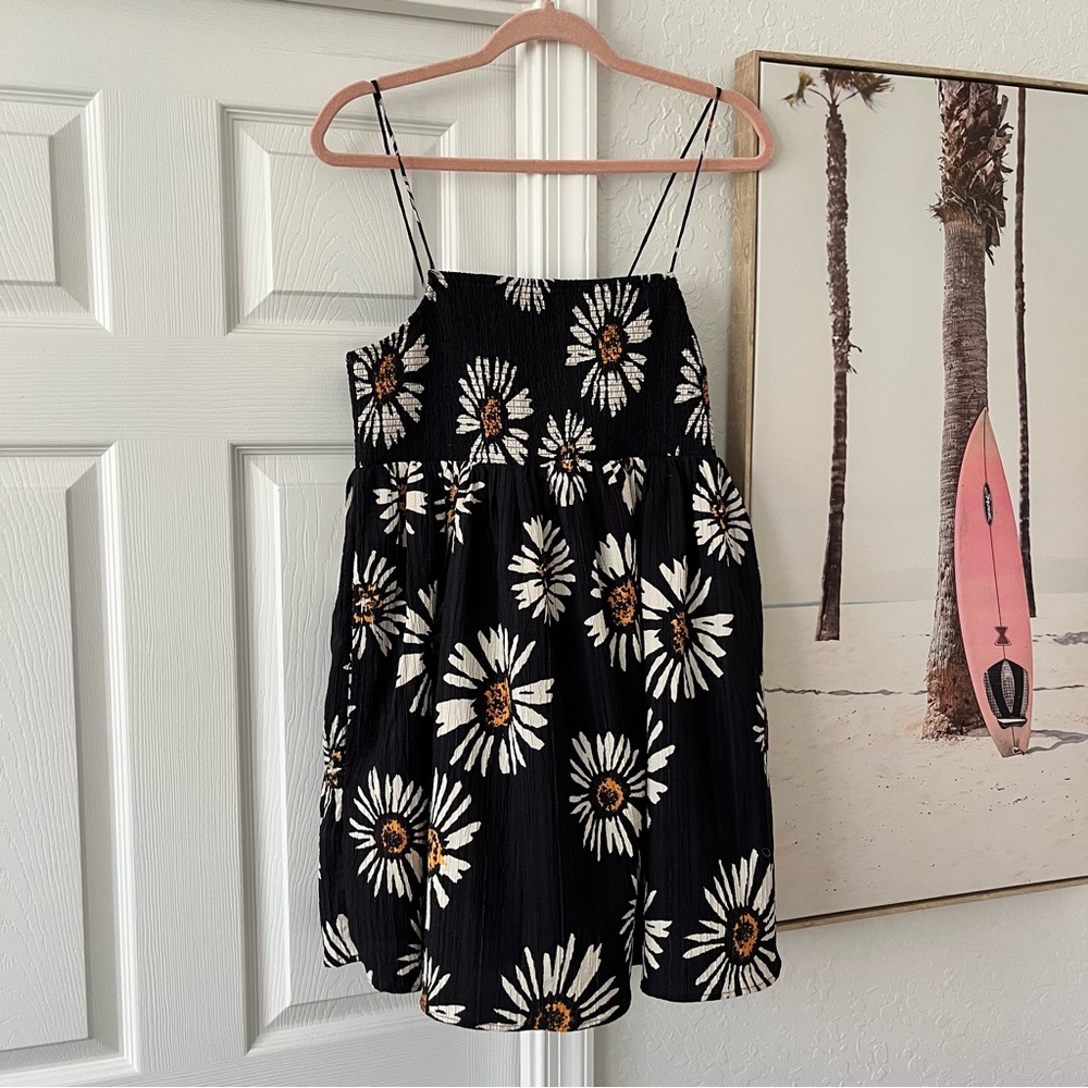 American Eagle Outfitters Black Mini Dress with White & Yellow Daisy Print